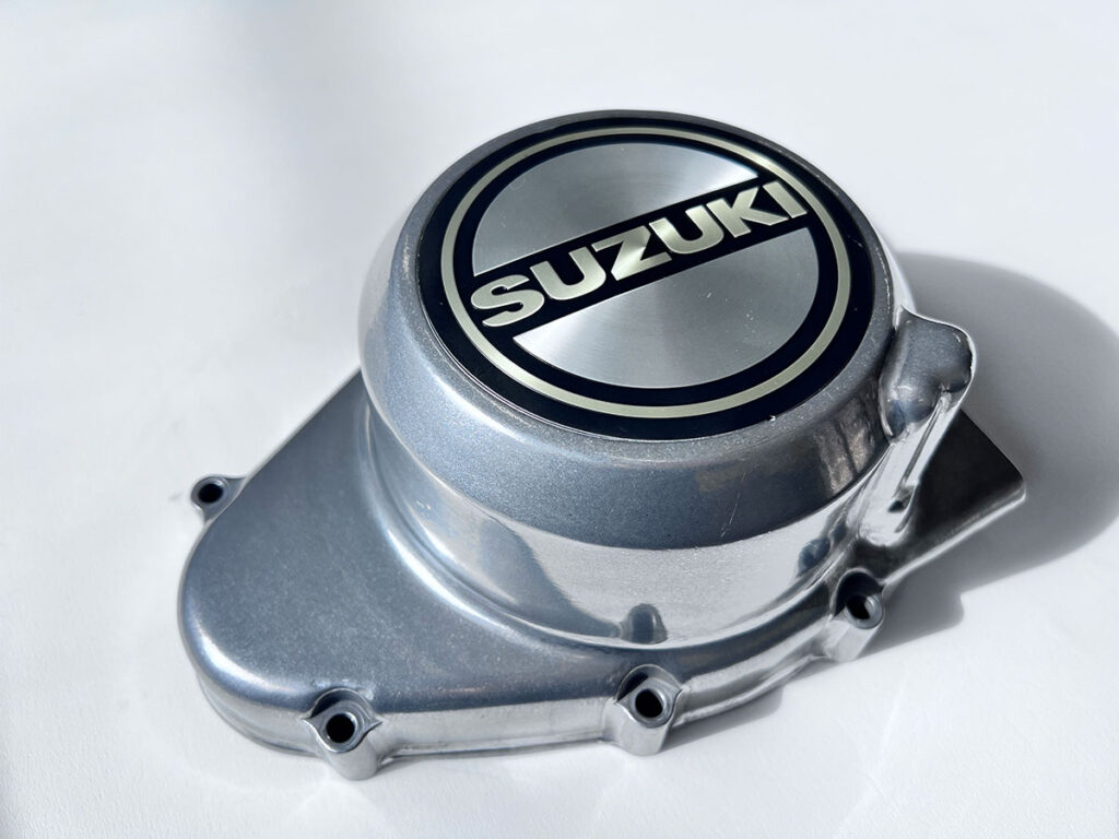 GS400ダイナモカバーの研磨