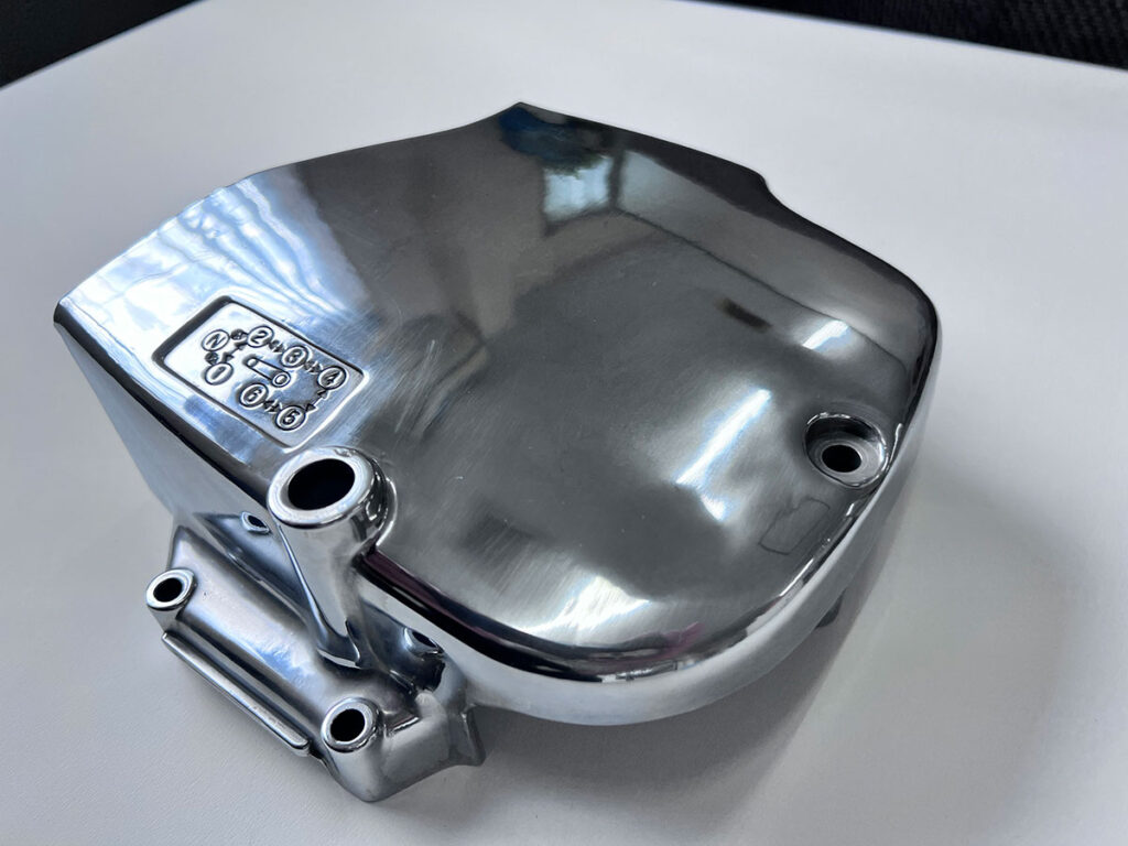 バフ研磨によって光沢を取り戻した部品