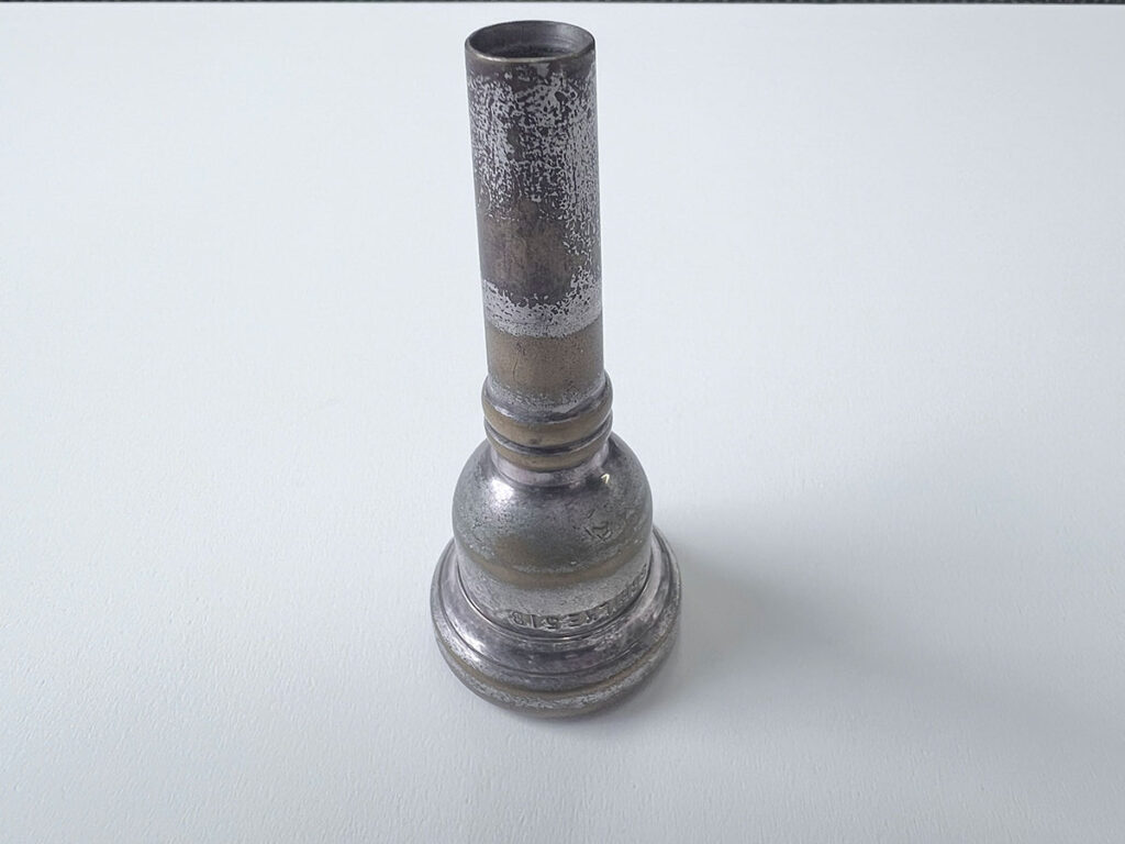 研磨前のトロンボーン用マウスピース