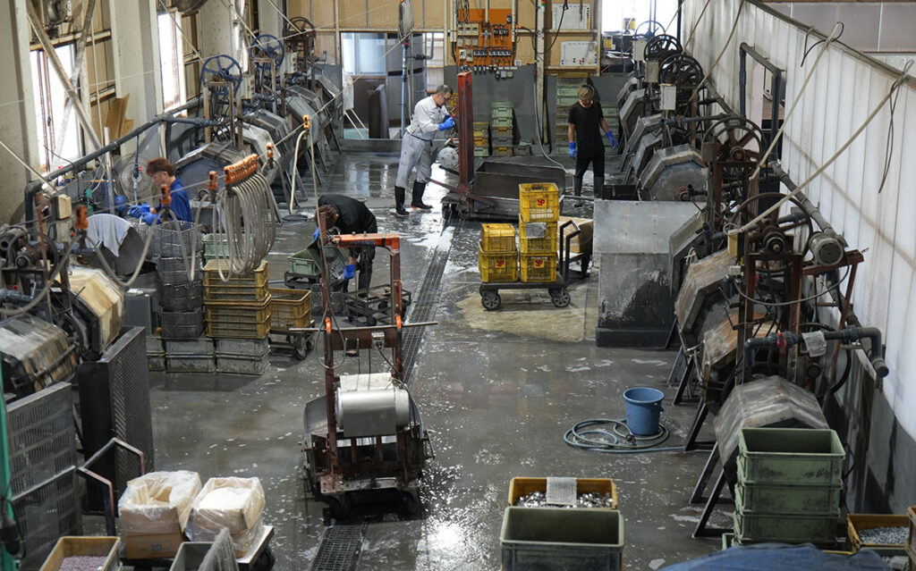 バレル研磨作業風景